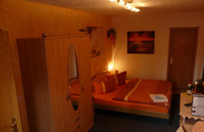 Pension Hollyday Ahrensfelde Exterior foto